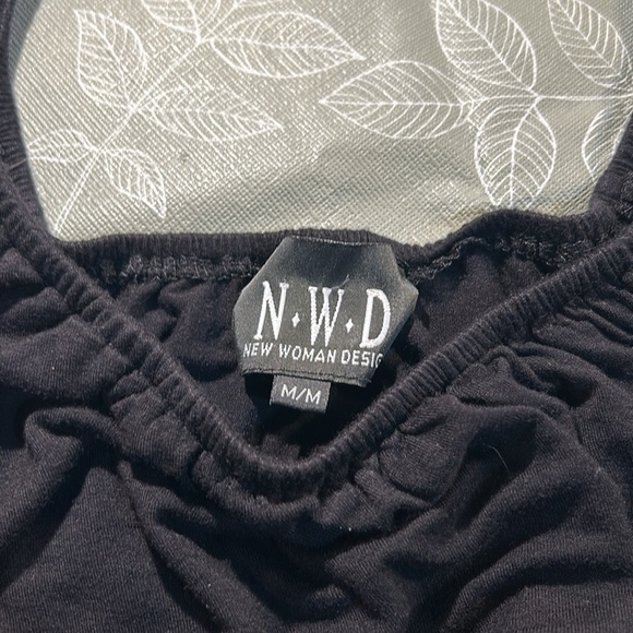 Ladies Sleeveless Ruffled Shirt. - Picture 3 of 6